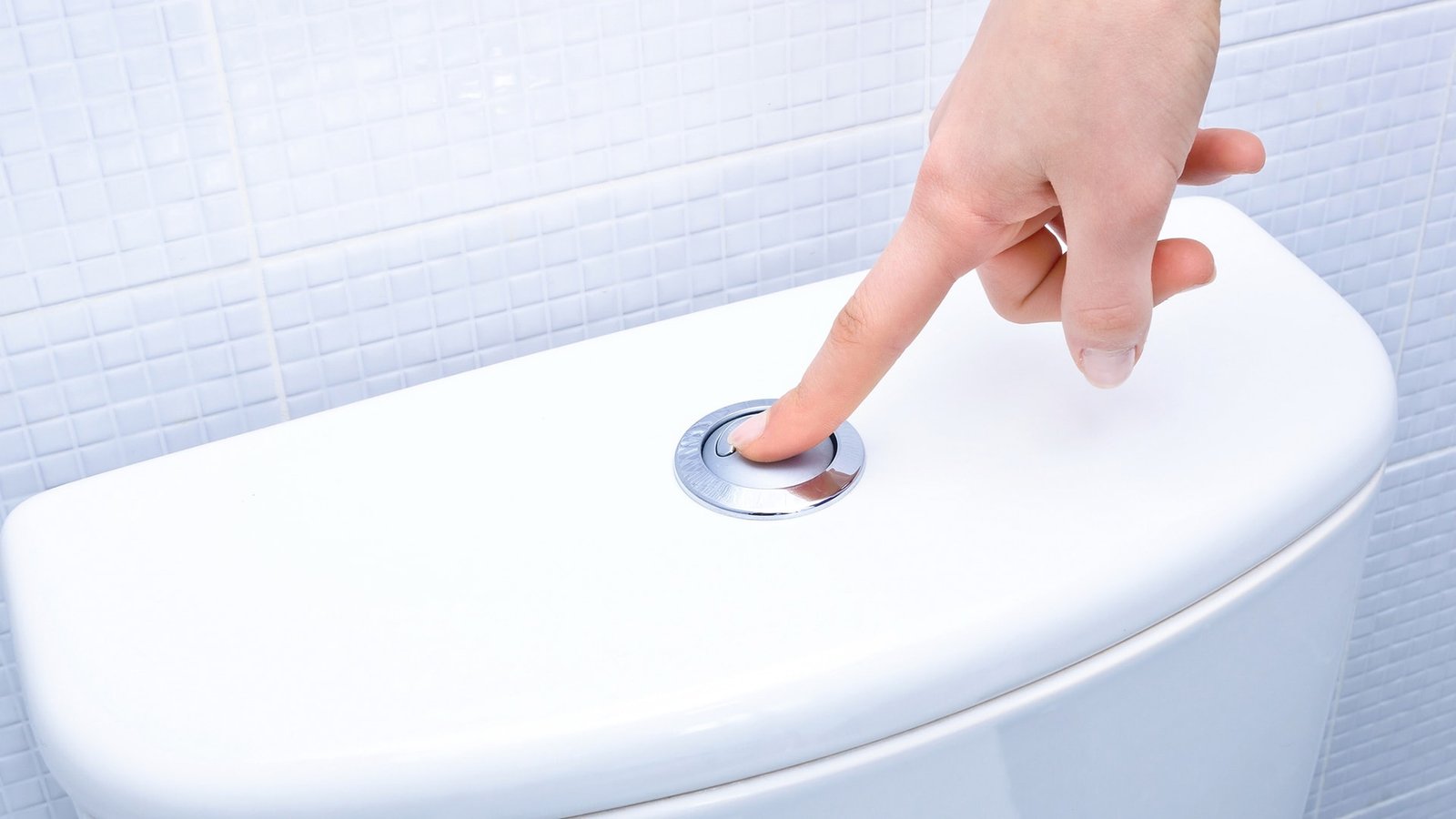 Chasse d'eau de WC